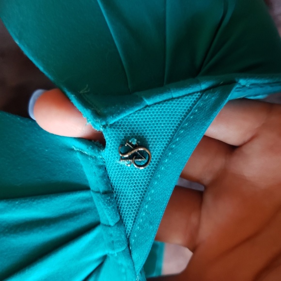 Victoria's Secret Bra - Picture 4 of 4